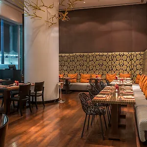5* מלון W - Yas Island