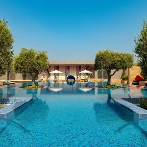4* מלון Aloft